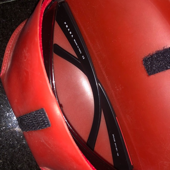 Prada sunglasses (polarized) - Picture 2 of 8